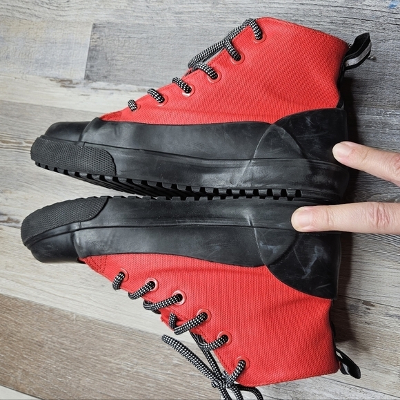 Hunter for Target Water Resistant Unisex Kids Sneakers Shoes Red + Black Size 3 - Picture 7 of 11